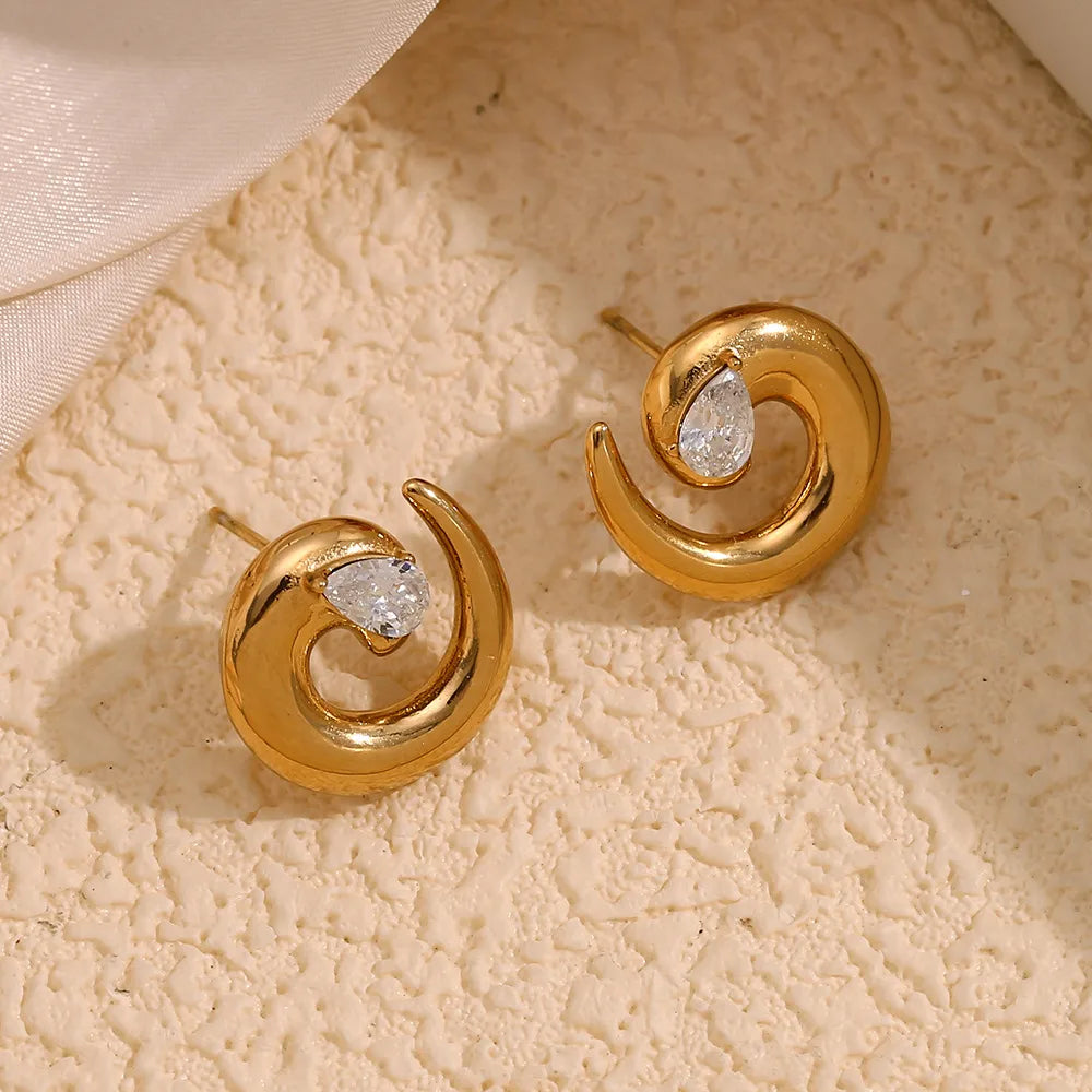 Holly Gold Studs